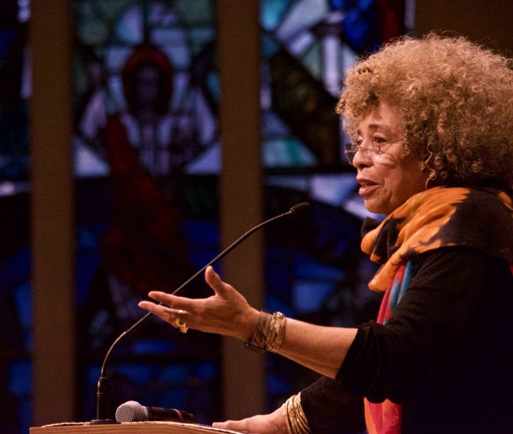 PAC speaker Angela Davis captivates campus The Olaf